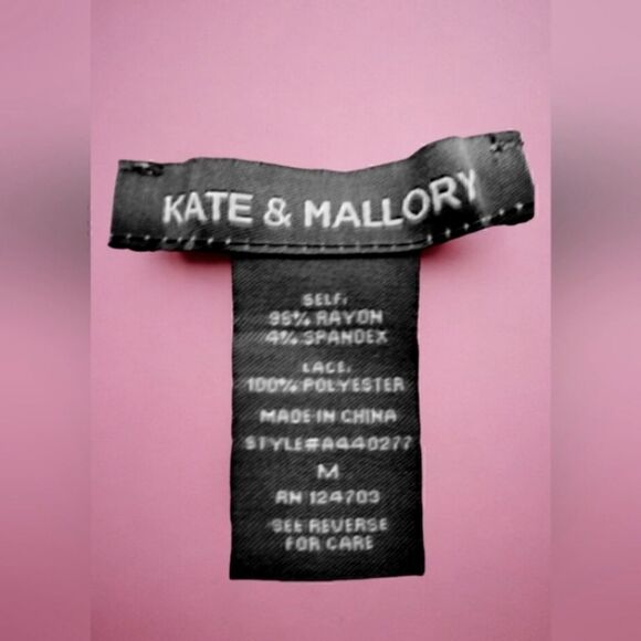 KATE & MALLORY LACE OFF THE SHOULDER BLOUSE/TOP Medium - Picture 12 of 12